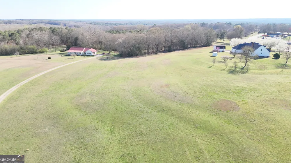 494 S Broad ST Bowman, GA 30624