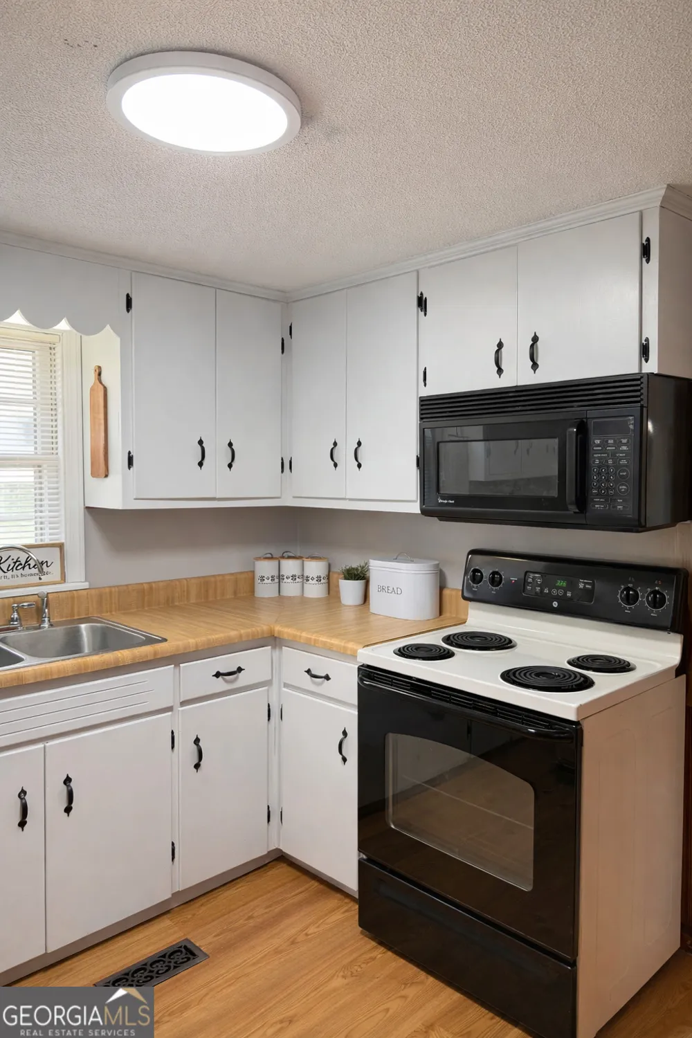 807 Triune Mill RD Thomaston, GA 30286