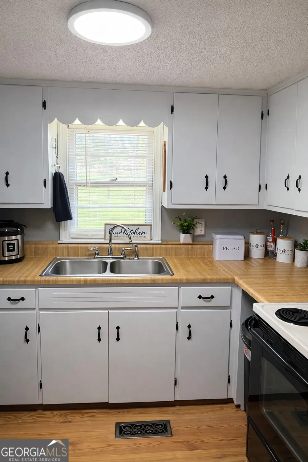 807 Triune Mill RD Thomaston, GA 30286