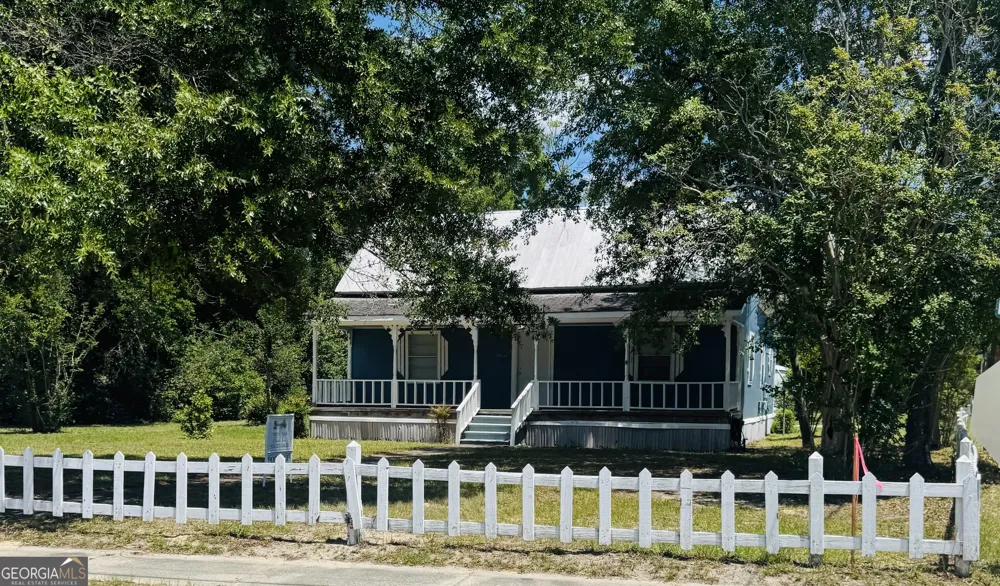 205 E Brumby AVE Reidsville, GA 30453