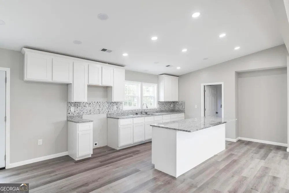330 Lennox RD Dublin, GA 31021