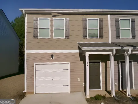 318 NW Oakwood DR