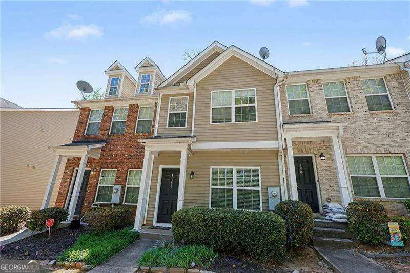 388 Berckman DR NW Lilburn, GA 30047