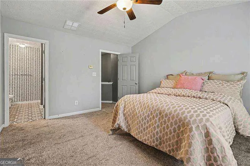 388 Berckman DR NW Lilburn, GA 30047