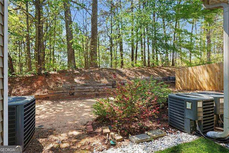 388 Berckman DR NW Lilburn, GA 30047