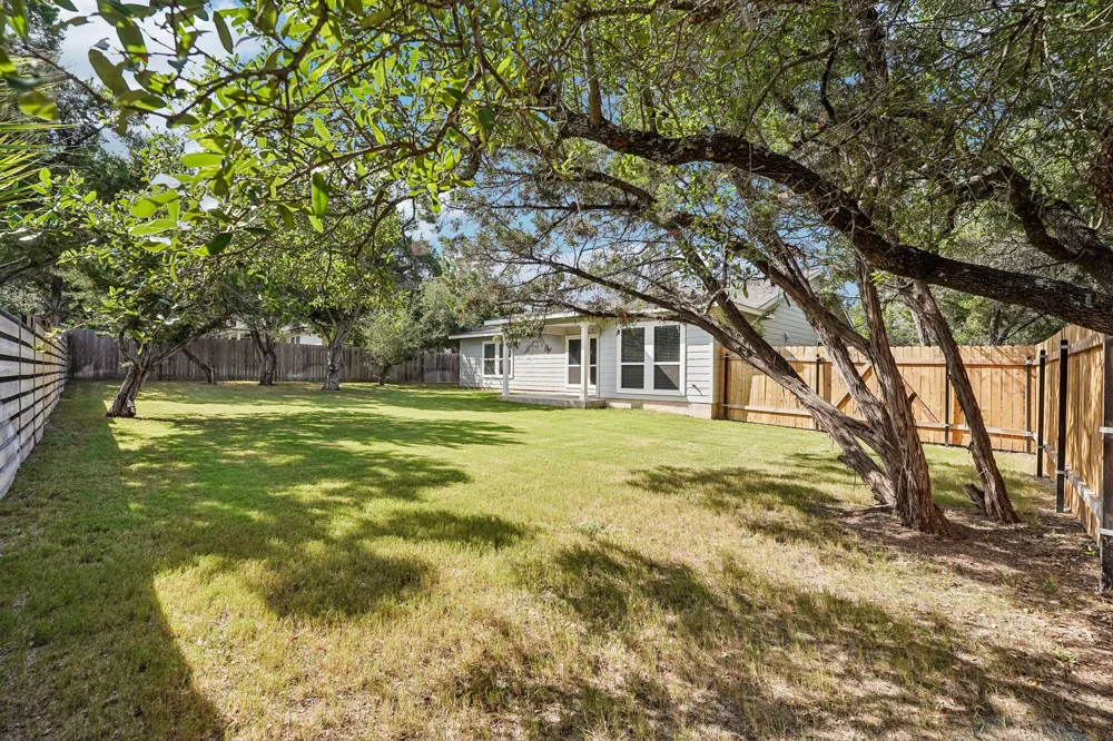 20102 Lee Lane Lago Vista, TX 78645