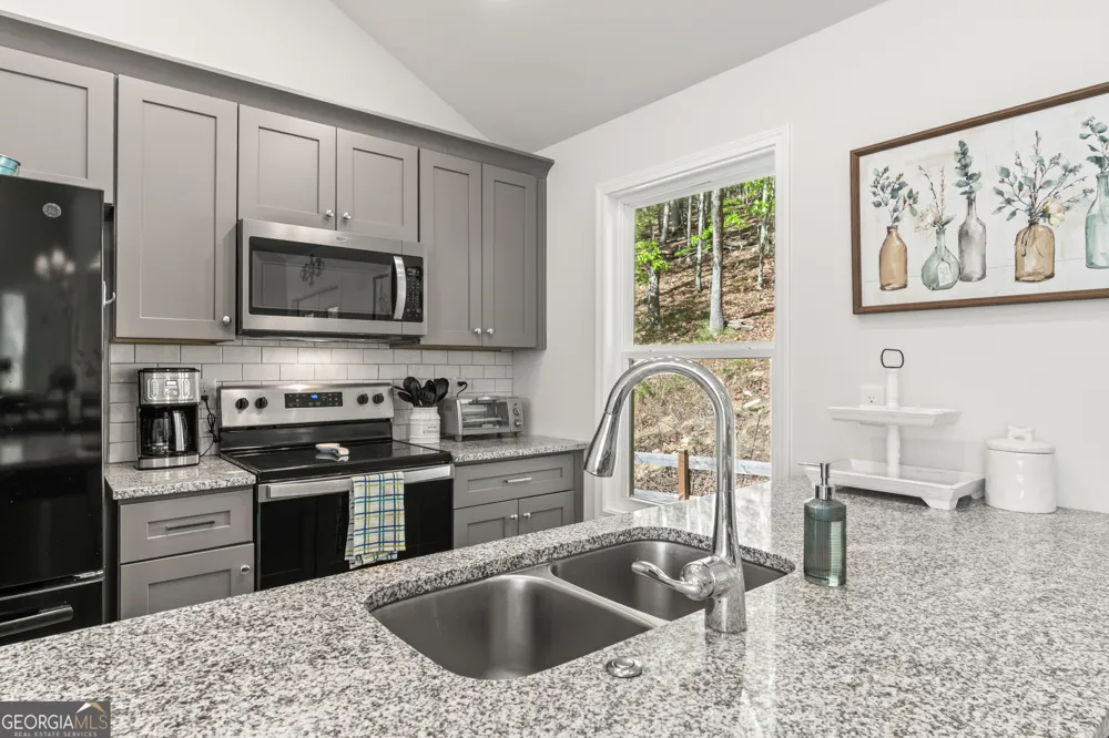 114 Council Oak LOOP Waleska, GA 30183