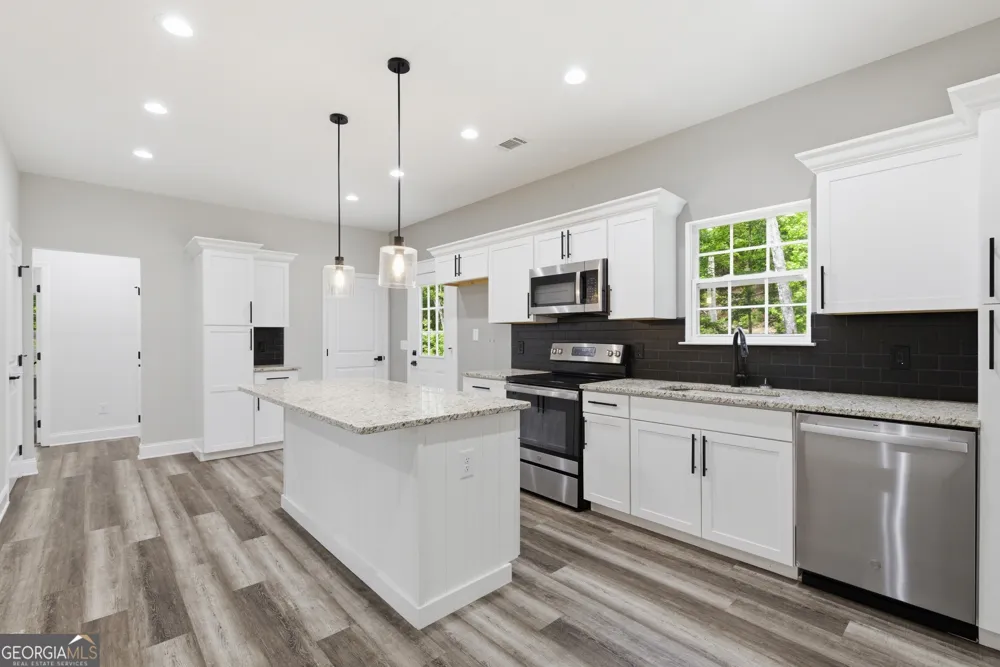 357 Orchard WAY SE Calhoun, GA 30701