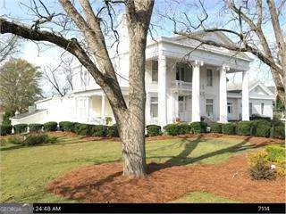 107 Singleton AVE