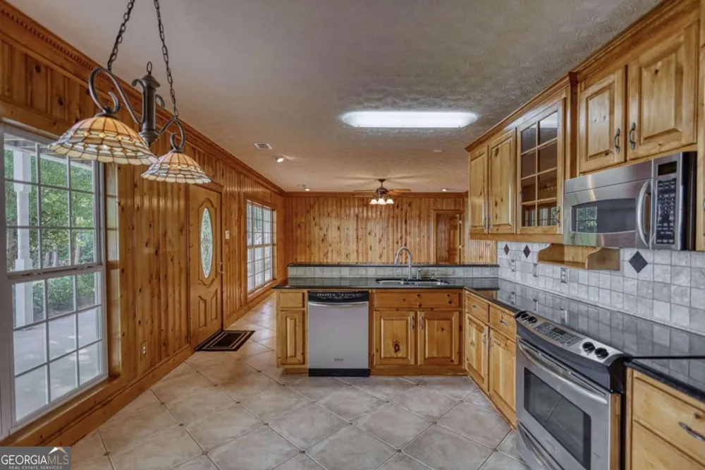 255 Old Hardy Farm RD Jackson, GA 30233