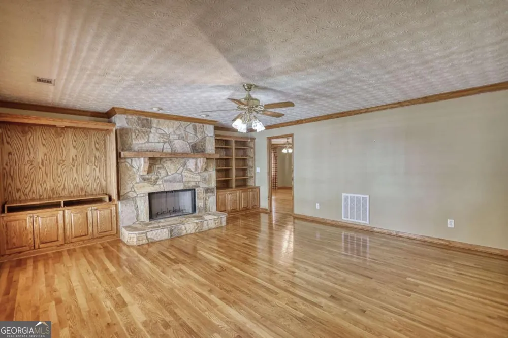 255 Old Hardy Farm RD Jackson, GA 30233