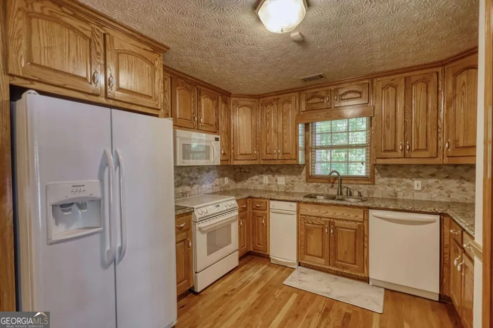 255 Old Hardy Farm RD Jackson, GA 30233