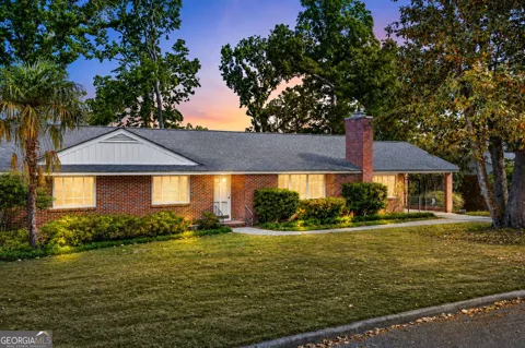 2220 Edgewood DR
