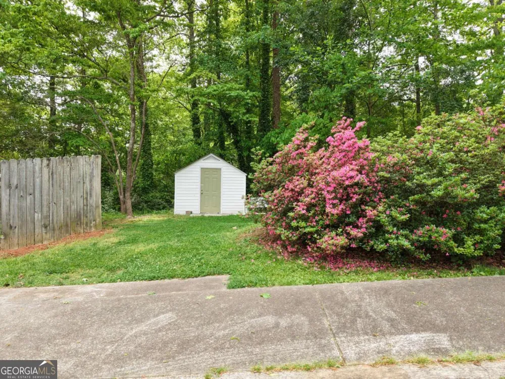 12 Indian Lake CT Hiram, GA 30141