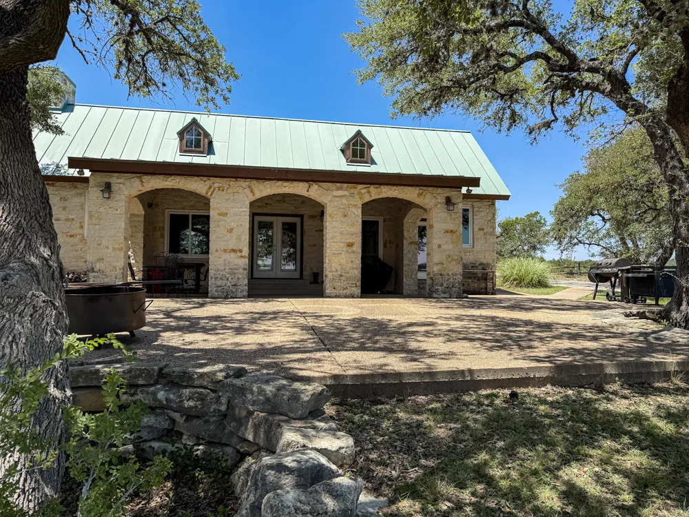 305 Angel Song Cove Spicewood, TX 78669