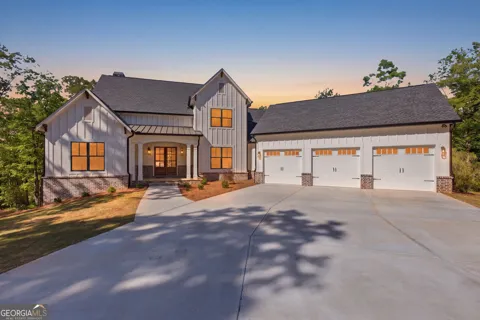 110 Fall Pippin CT