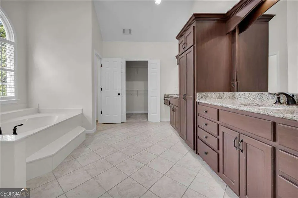 4910 Red Robin RDG Johns Creek, GA 30022