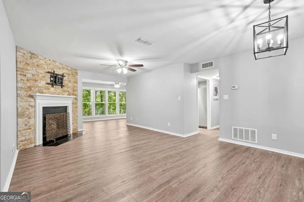 3019 Canyon Point CIR Roswell, GA 30076