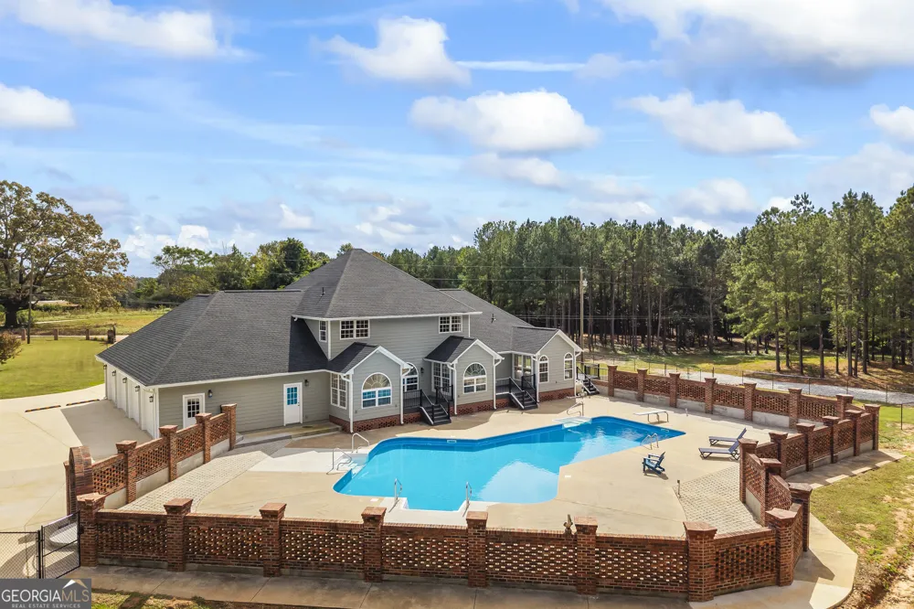 22 Anderson Thomas RD Martin, GA 30557
