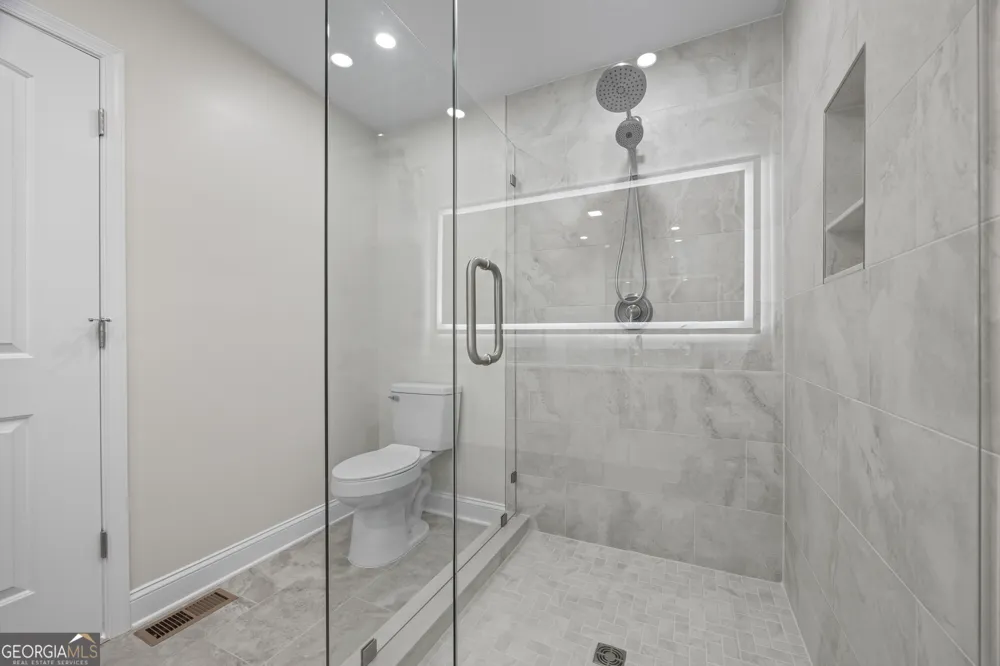 22 Anderson Thomas RD Martin, GA 30557