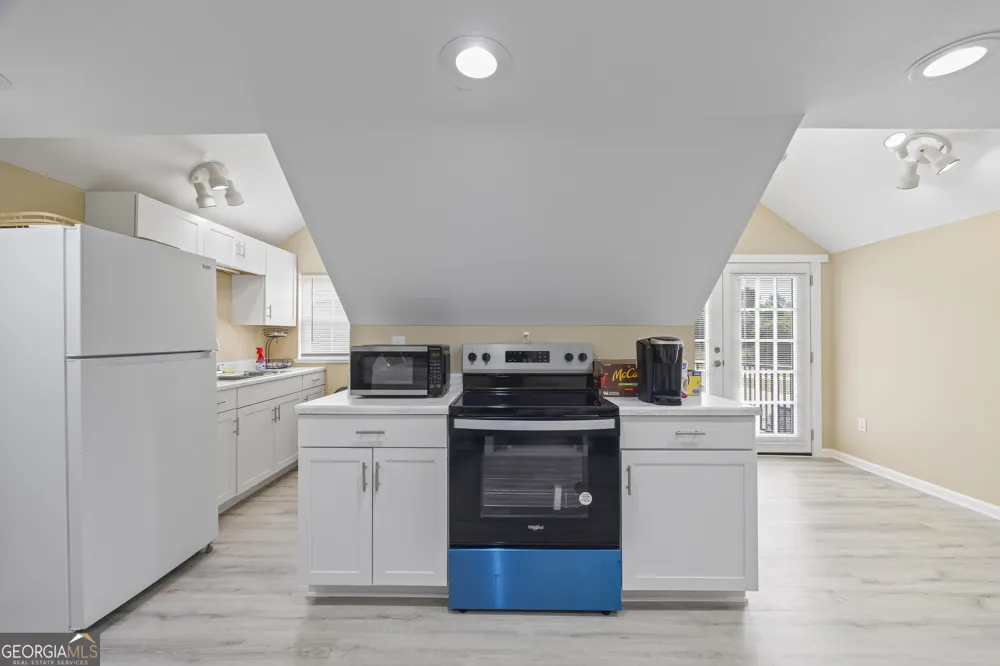 22 Anderson Thomas RD Martin, GA 30557