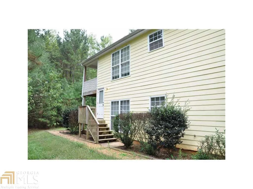 156 Red Bank RD Alpharetta, GA 30004