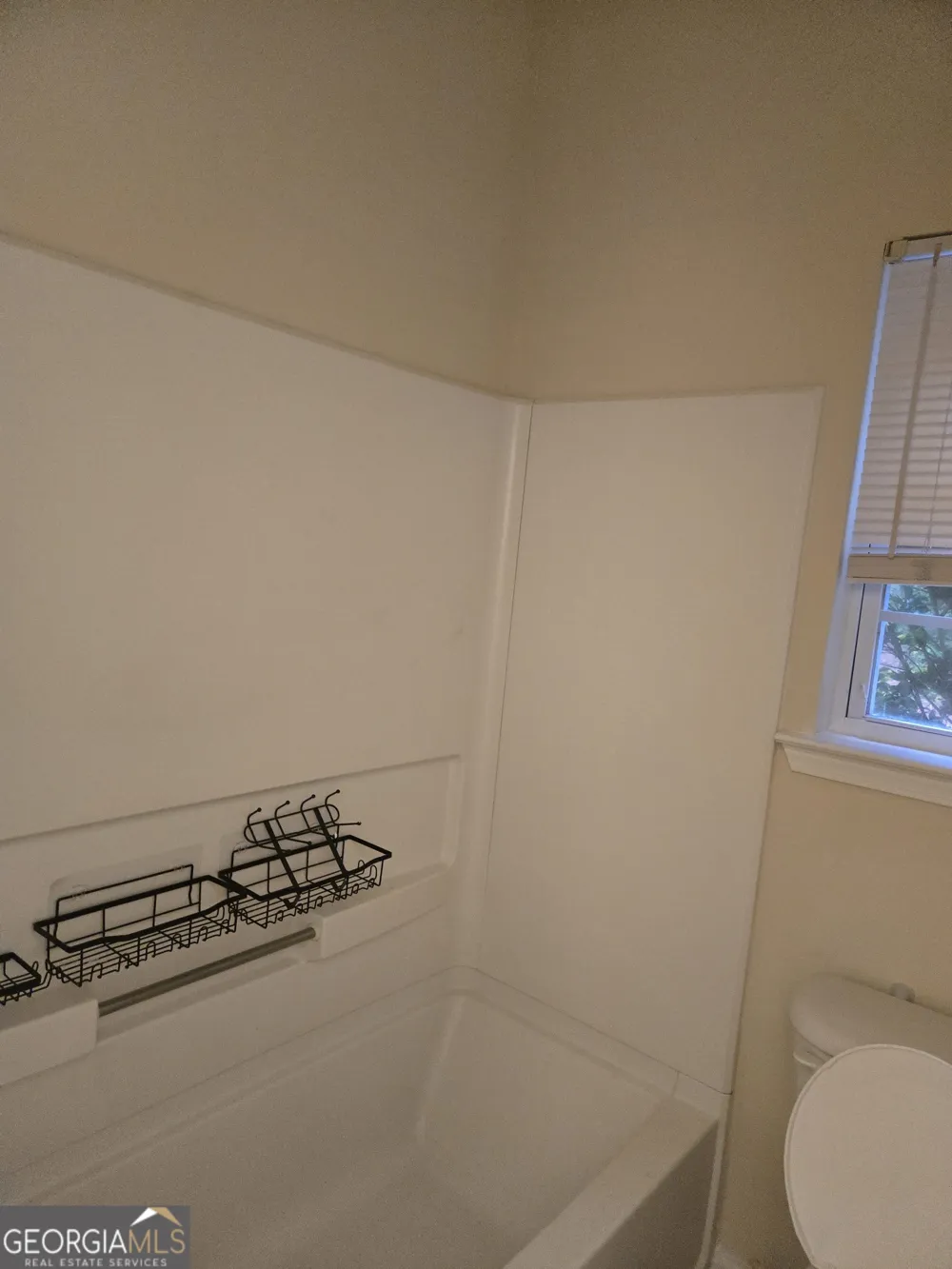 156 Red Bank RD Alpharetta, GA 30004