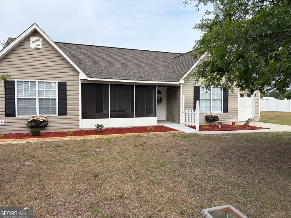 6663 Pine Ridge CIR Blackshear, GA 31516