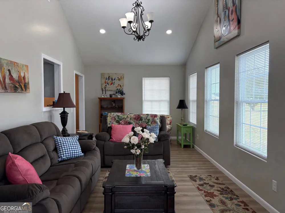 6663 Pine Ridge CIR Blackshear, GA 31516