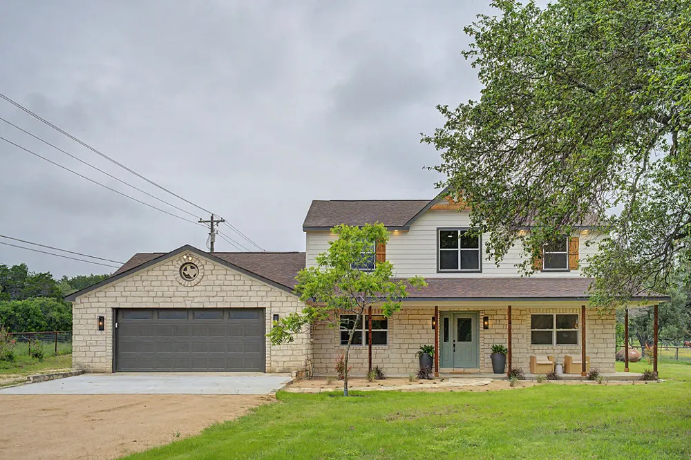 200 E Meadow Lane Wimberley, TX 78676