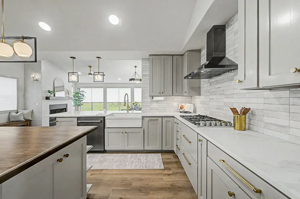 200 E Meadow Lane Wimberley, TX 78676