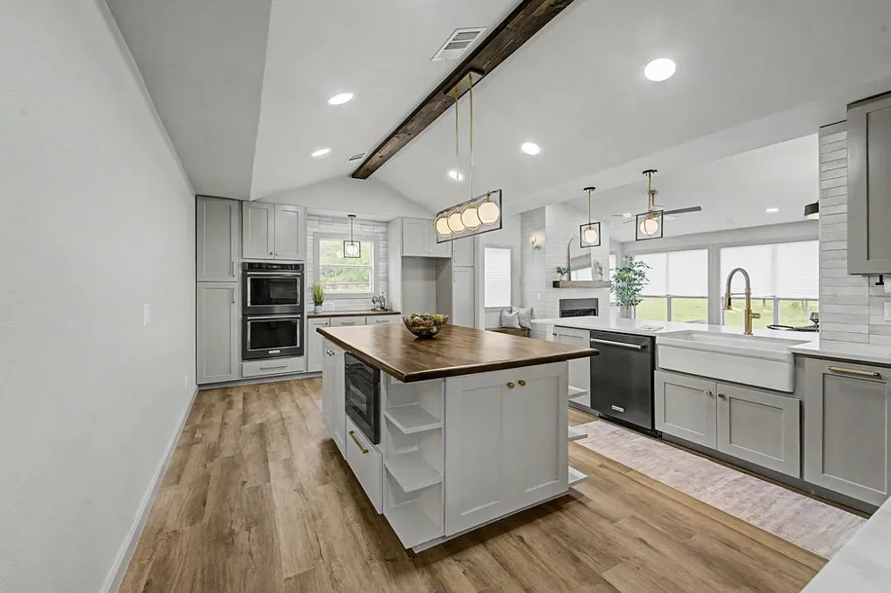 200 E Meadow Lane Wimberley, TX 78676
