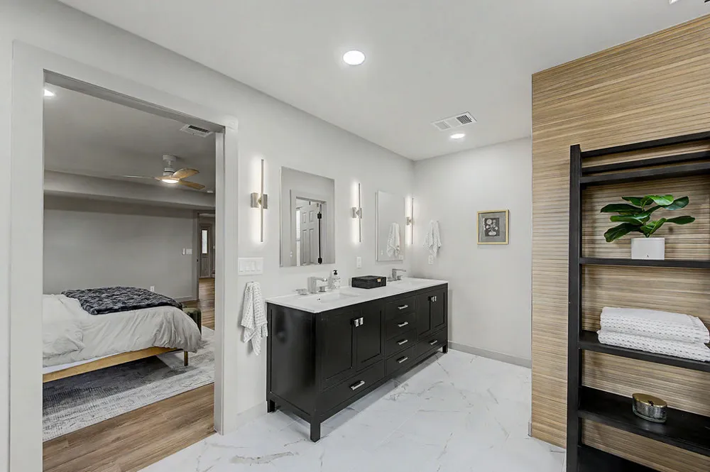 200 E Meadow Lane Wimberley, TX 78676