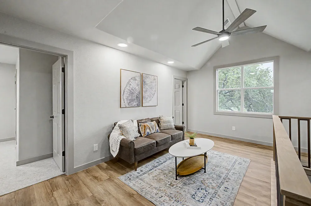 200 E Meadow Lane Wimberley, TX 78676