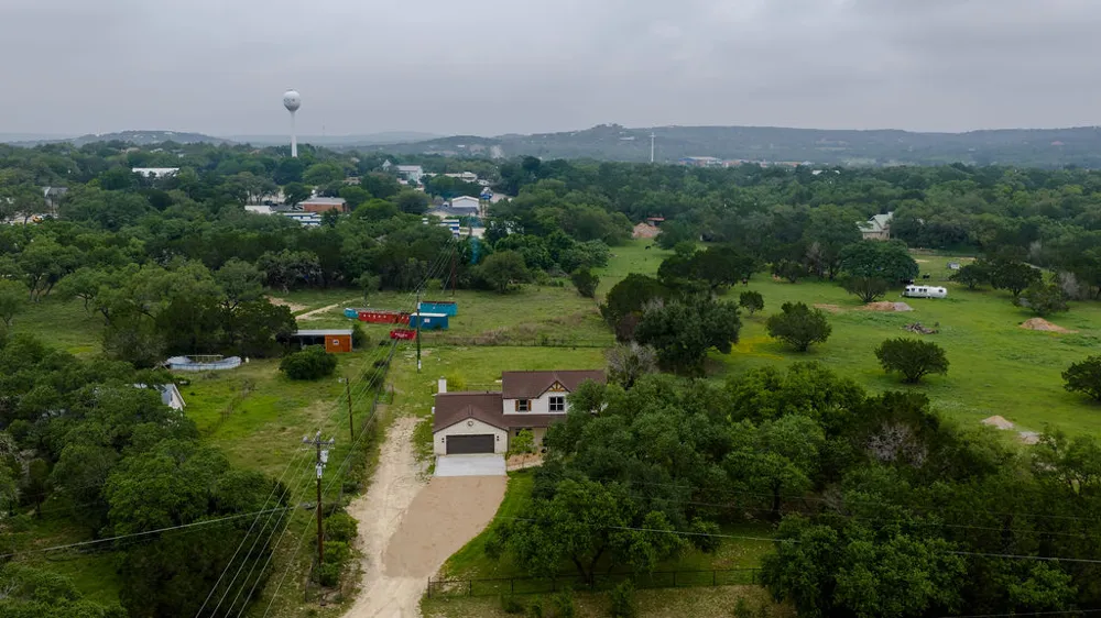 200 E Meadow Lane Wimberley, TX 78676