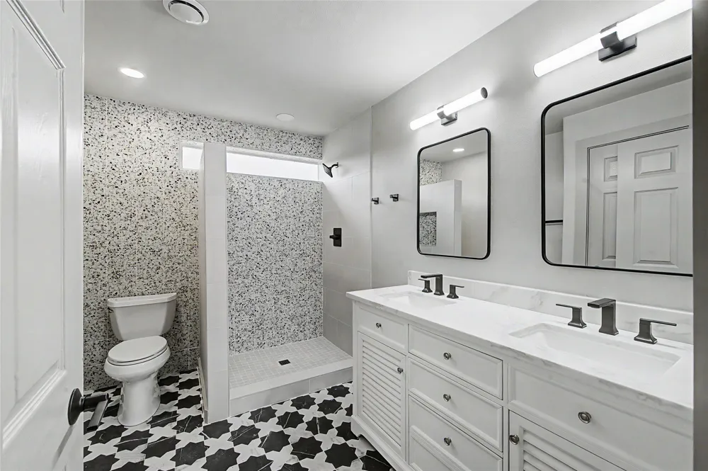 200 E Meadow Lane Wimberley, TX 78676