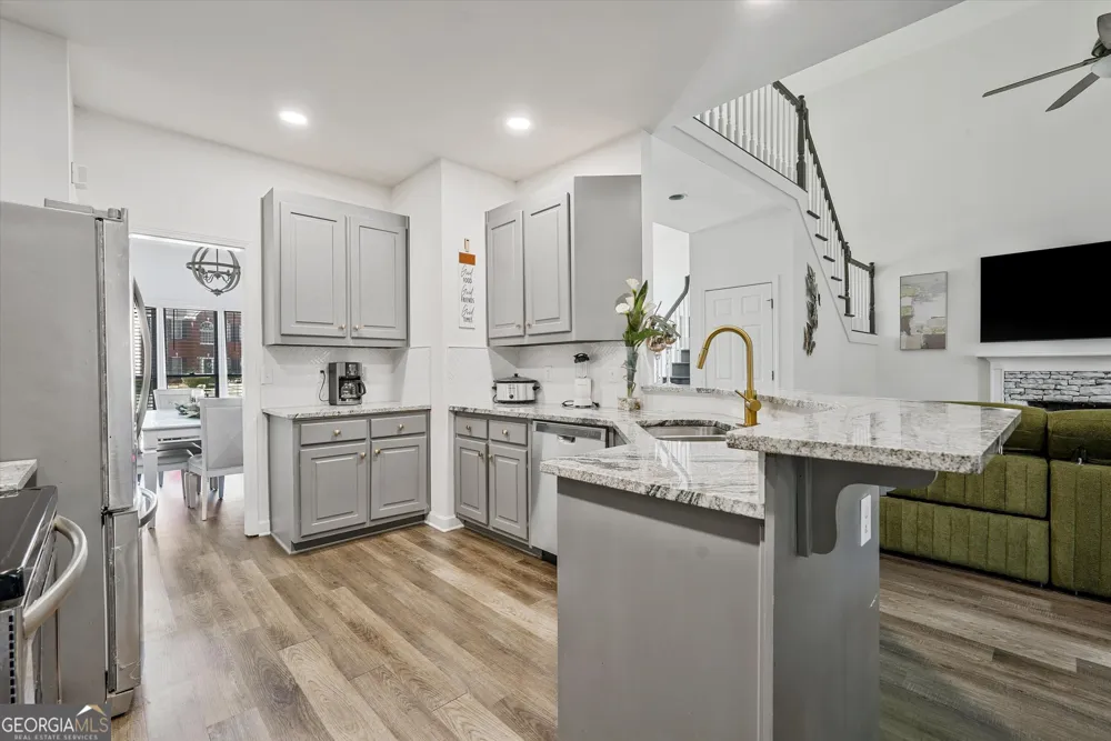 2170 Thorndale DR SW Lilburn, GA 30047