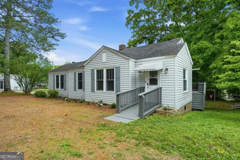 3022 Maple RD SE