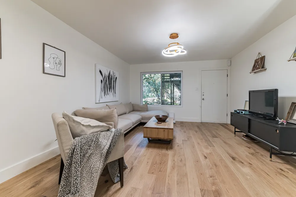 300 Crockett Street #111 Austin, TX 78704