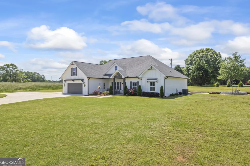 209 Unawatti RD Canon, GA 30520