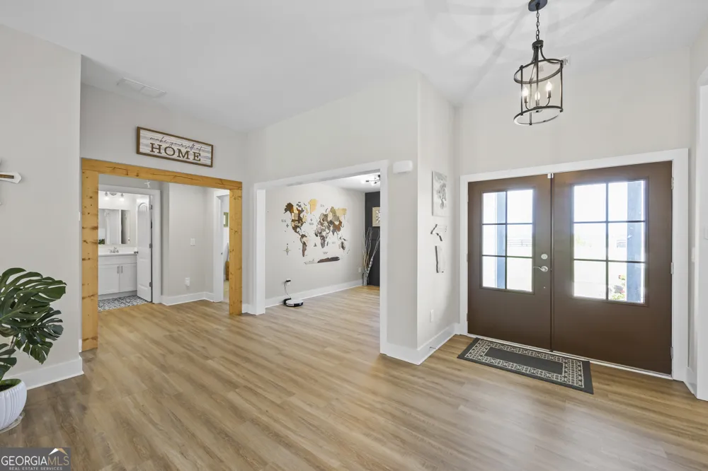 209 Unawatti RD Canon, GA 30520