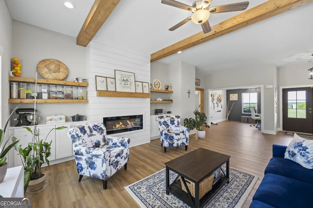 209 Unawatti RD Canon, GA 30520