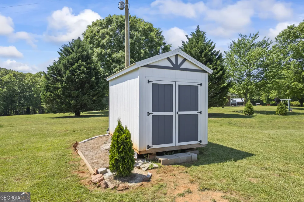 209 Unawatti RD Canon, GA 30520