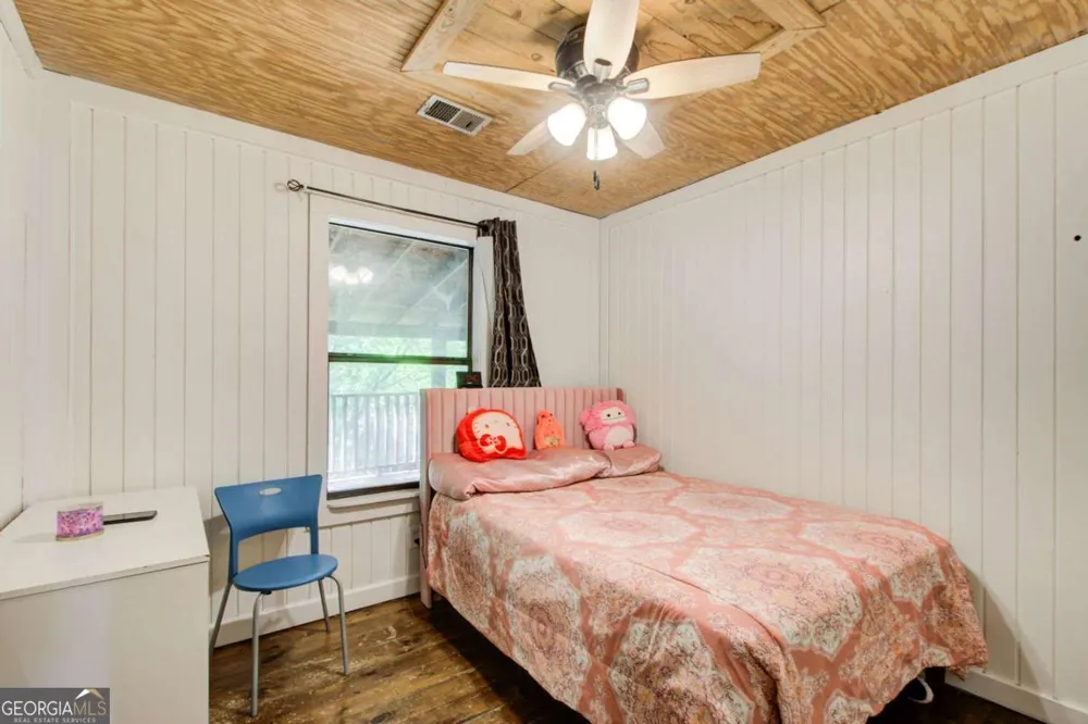 8176 E HIGHWAY 5 Whitesburg, GA 30185