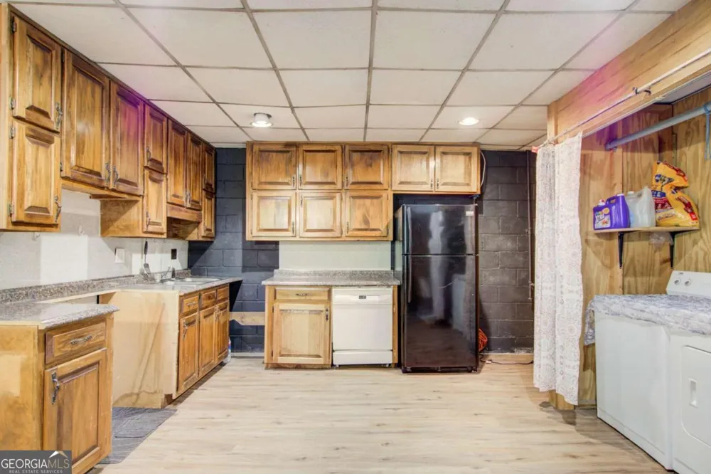 8176 E HIGHWAY 5 Whitesburg, GA 30185