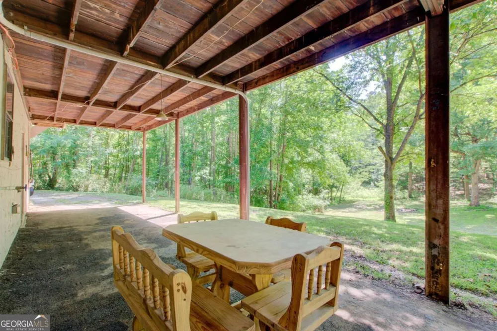8176 E HIGHWAY 5 Whitesburg, GA 30185