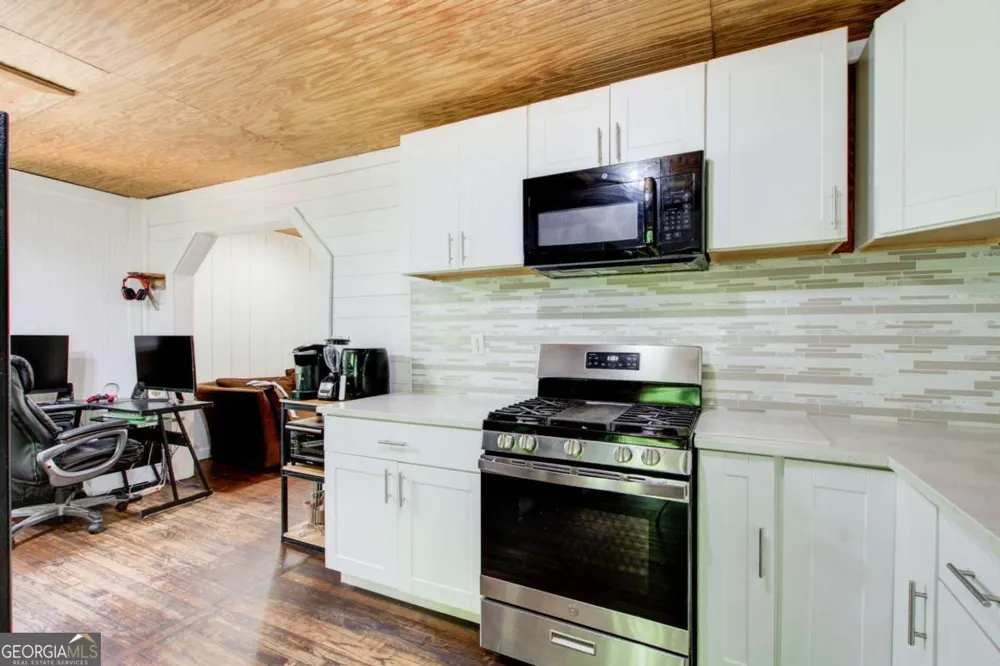 8176 E HIGHWAY 5 Whitesburg, GA 30185