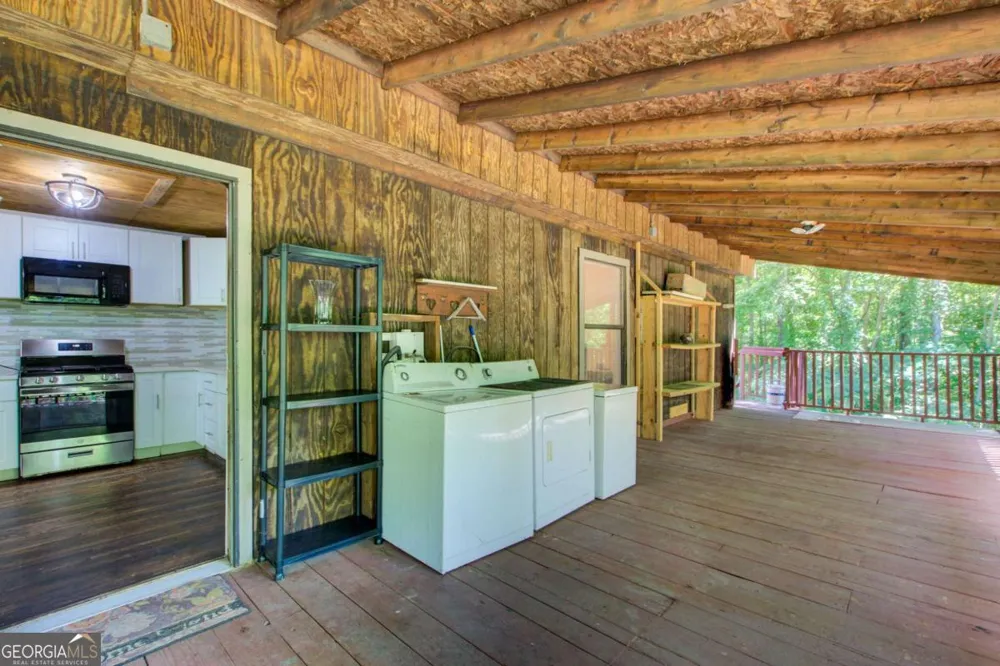 8176 E HIGHWAY 5 Whitesburg, GA 30185