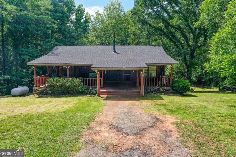 8176 E HIGHWAY 5 Whitesburg, GA 30185