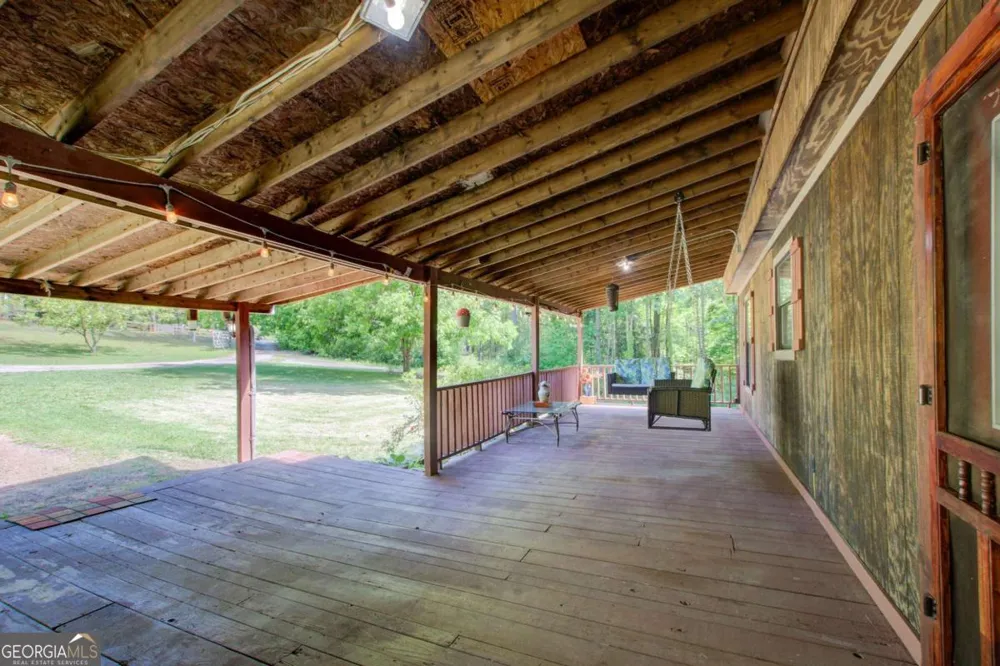 8176 E HIGHWAY 5 Whitesburg, GA 30185